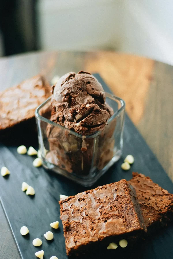 Doce de Chocolate ao Leite com Pingos de Chocolate Branco