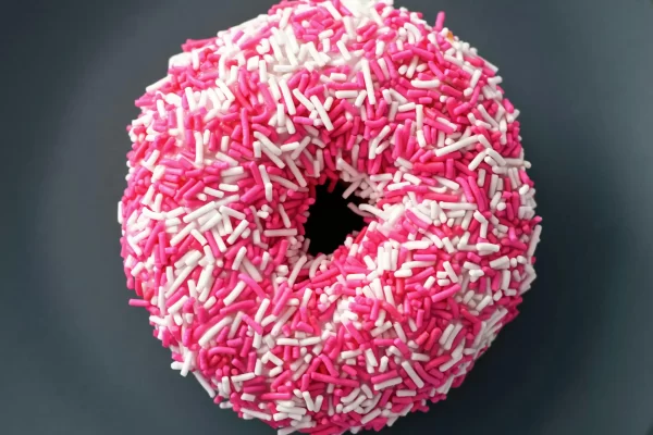 Donuts Falsos de Chocolate ao Leite Recheados e Cobertura